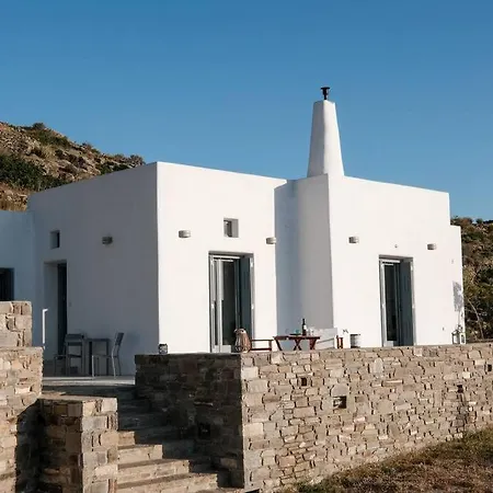 Sun & Stone- Modern Cycladic House بيت للعطل