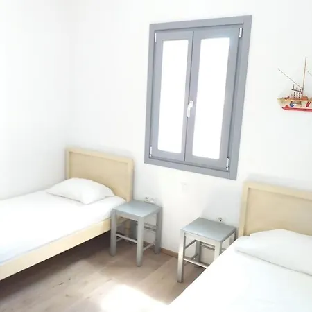 Sun & Stone- Modern Cycladic House